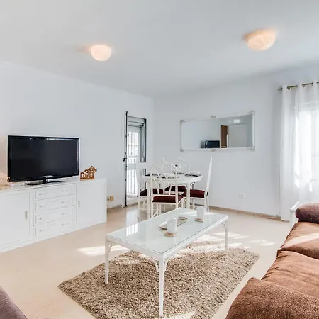 Apartment Close To The Beach, 5 Minutes Walk
