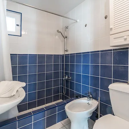 Close To The Beach, 5 Minutes Walk *